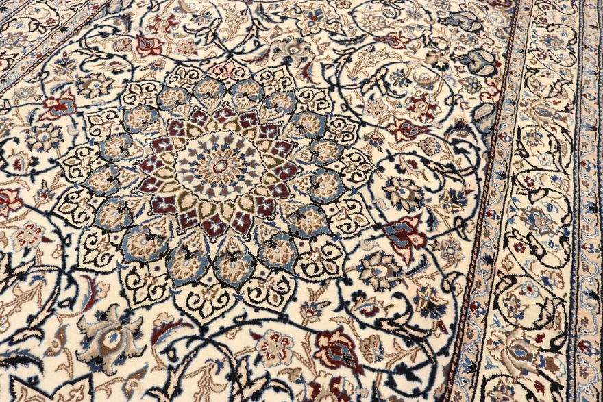 Nain 9lA Carpet  271x161