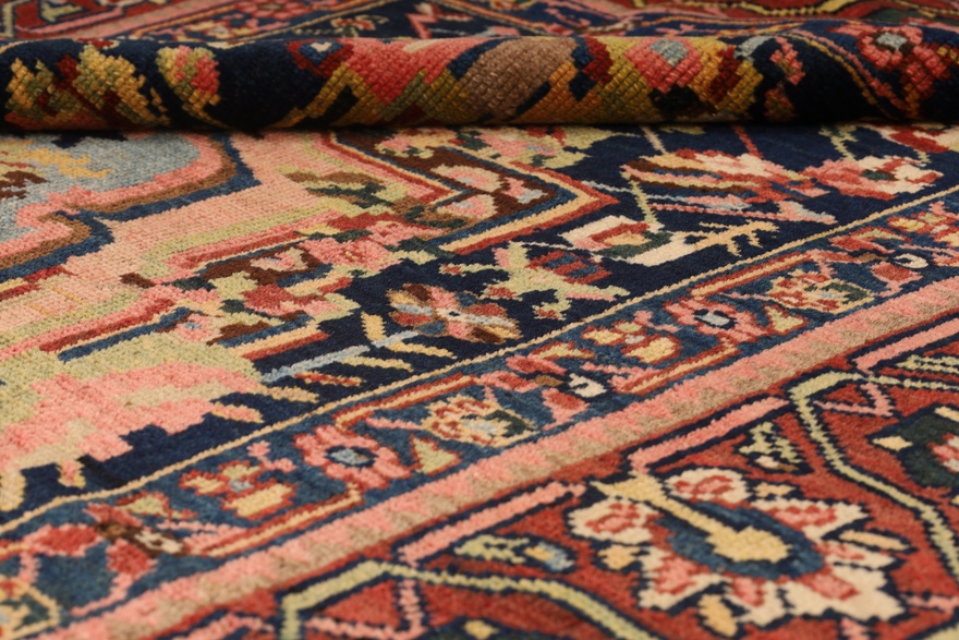 Antique Bakhtiari Farah Dombeh Carpet 211x148