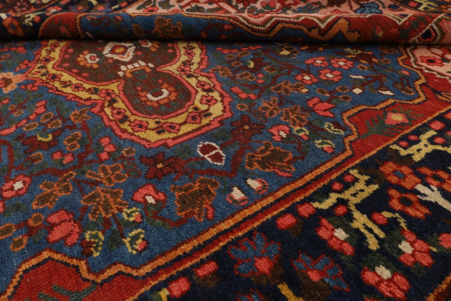 Antique Bakhtiar  Carpet  197x142