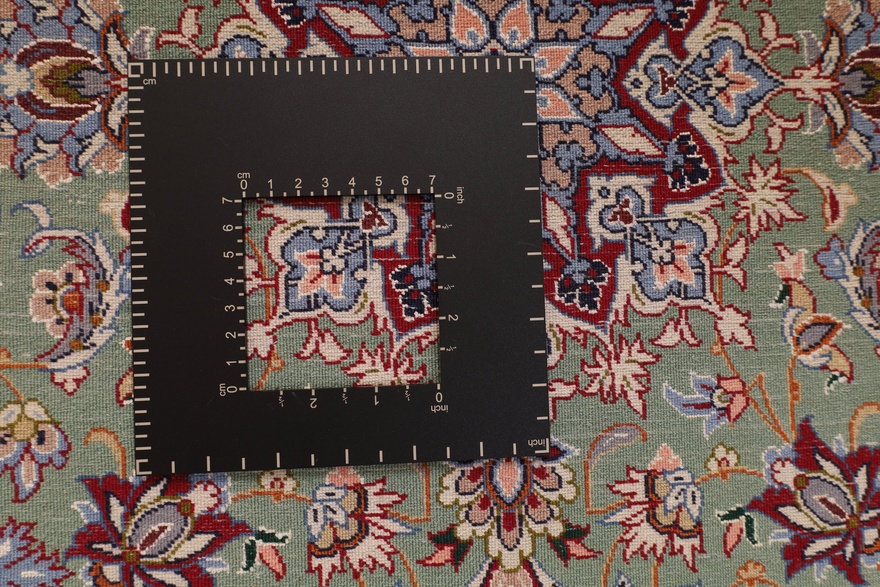 Isfehan Carpet 105x66