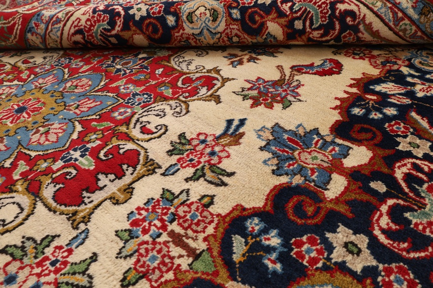 Najafabad Carpet 325x203