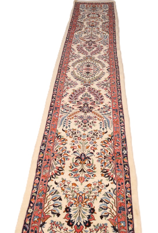 Sarouk Carpet  490x82