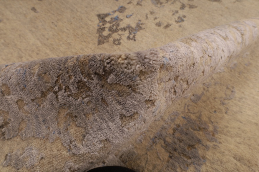 Modern Lotus Carpet   312x202