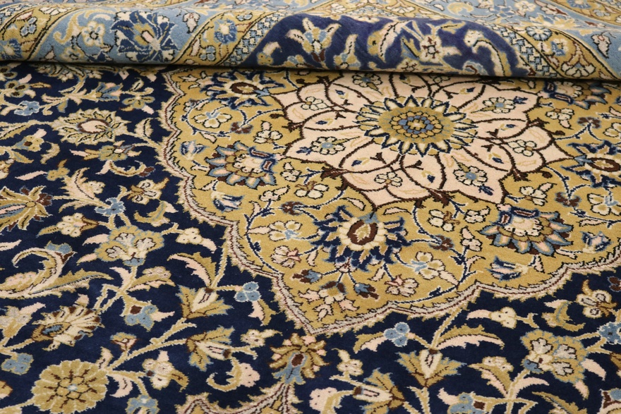 Qom Carpet  352x246
