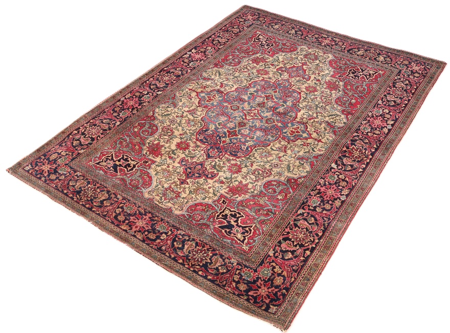 Antique Isfahan Carpet 203x142