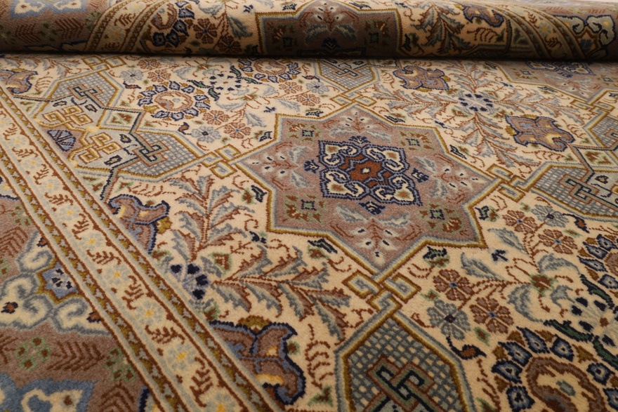 Keshan Carpet 198x136