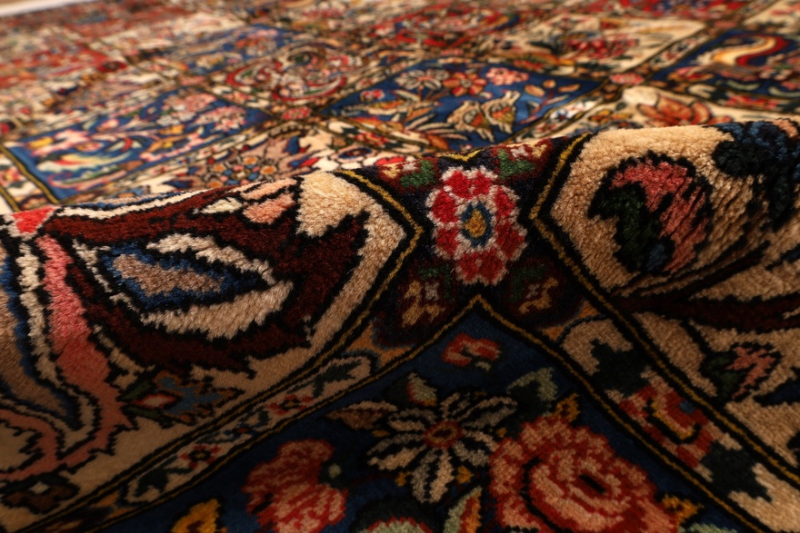 BAKHTIAR Carpet 370x253