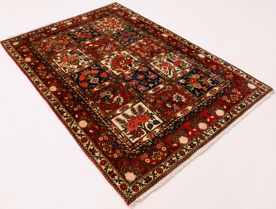 Bakhtiari Carpet 203x131
