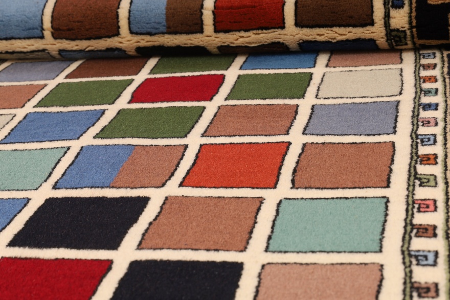 Sarouk Carpet 250x82