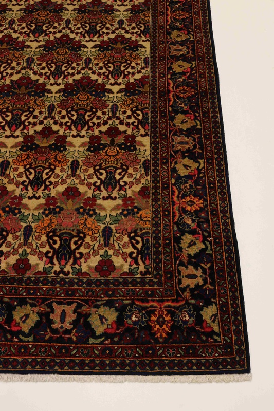 Bakhtiar Antique Carpet 215x145