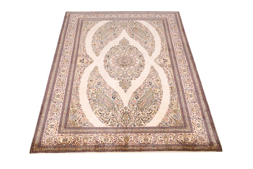 Kashmir SILK Carpet 191x124